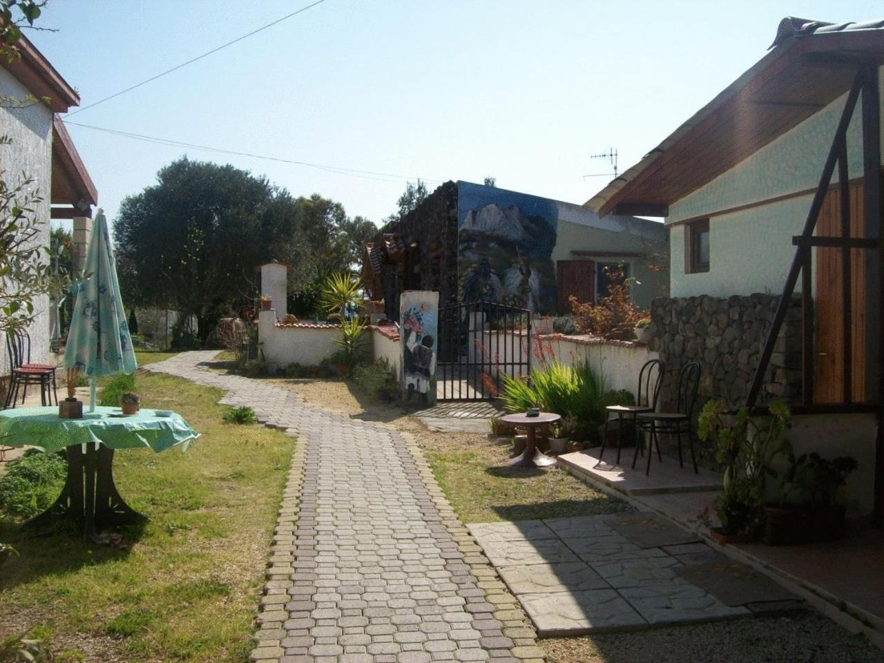 B&B Domo De Pedra Tottubella Extérieur photo