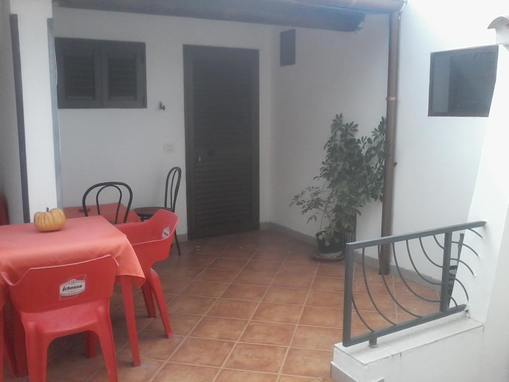 B&B Domo De Pedra Tottubella Extérieur photo